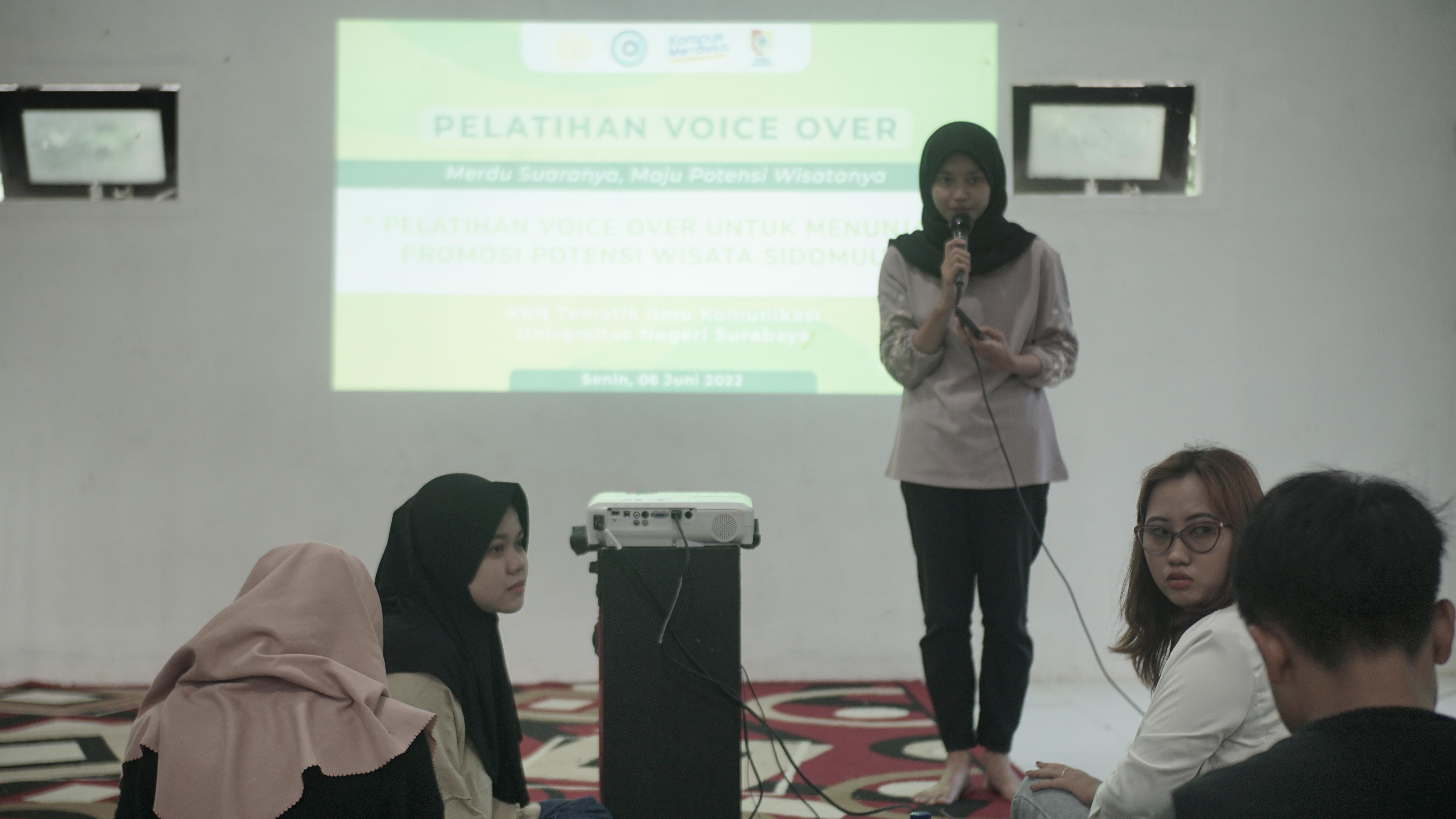 Pelatihan Voice Over Untuk Menunjang Promosi Potensi Wisata Sidomulyo