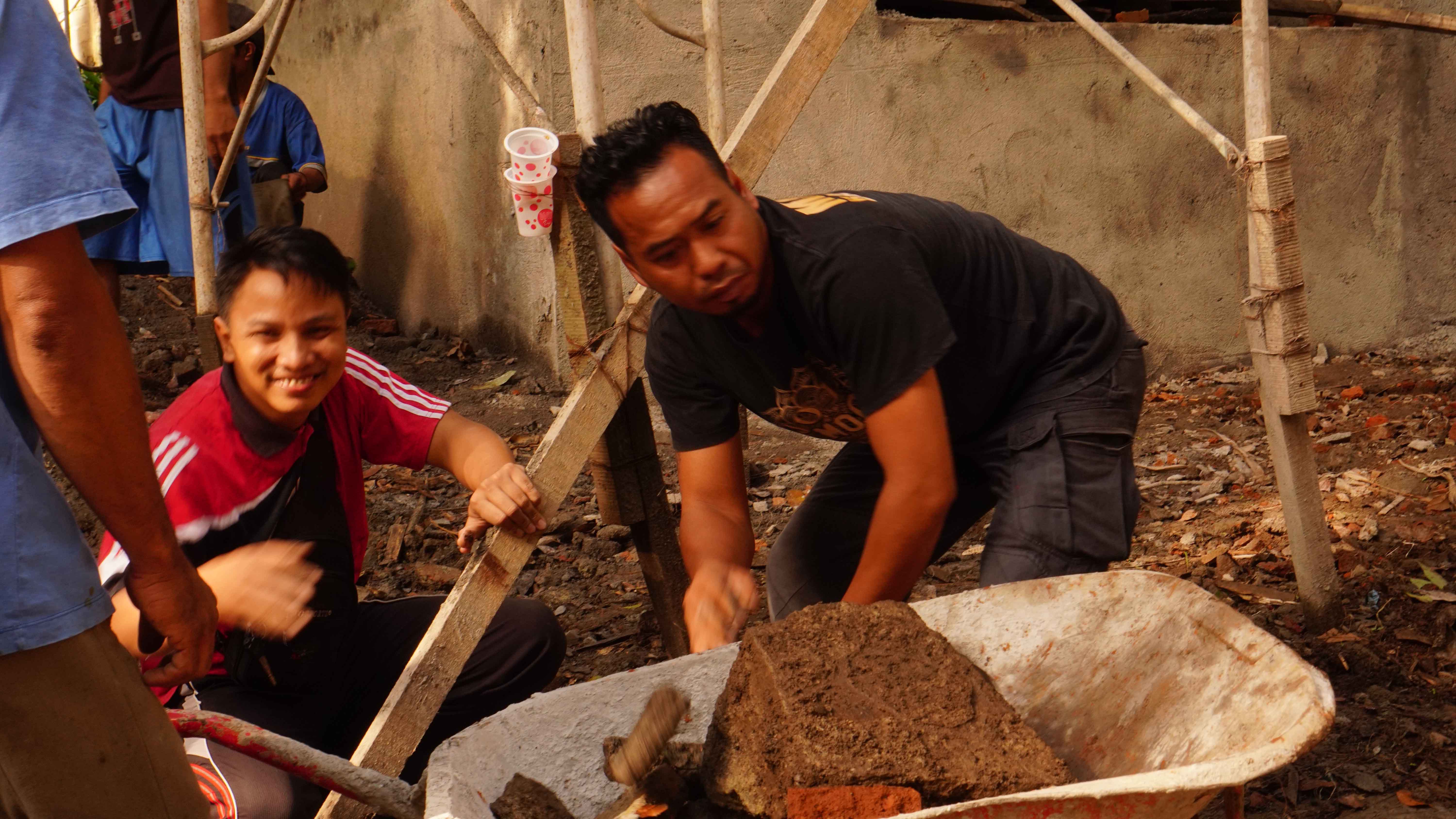 DPMD Jember Gelar Bulan Bhakti Gotong Royong di Desa Sidomulyo