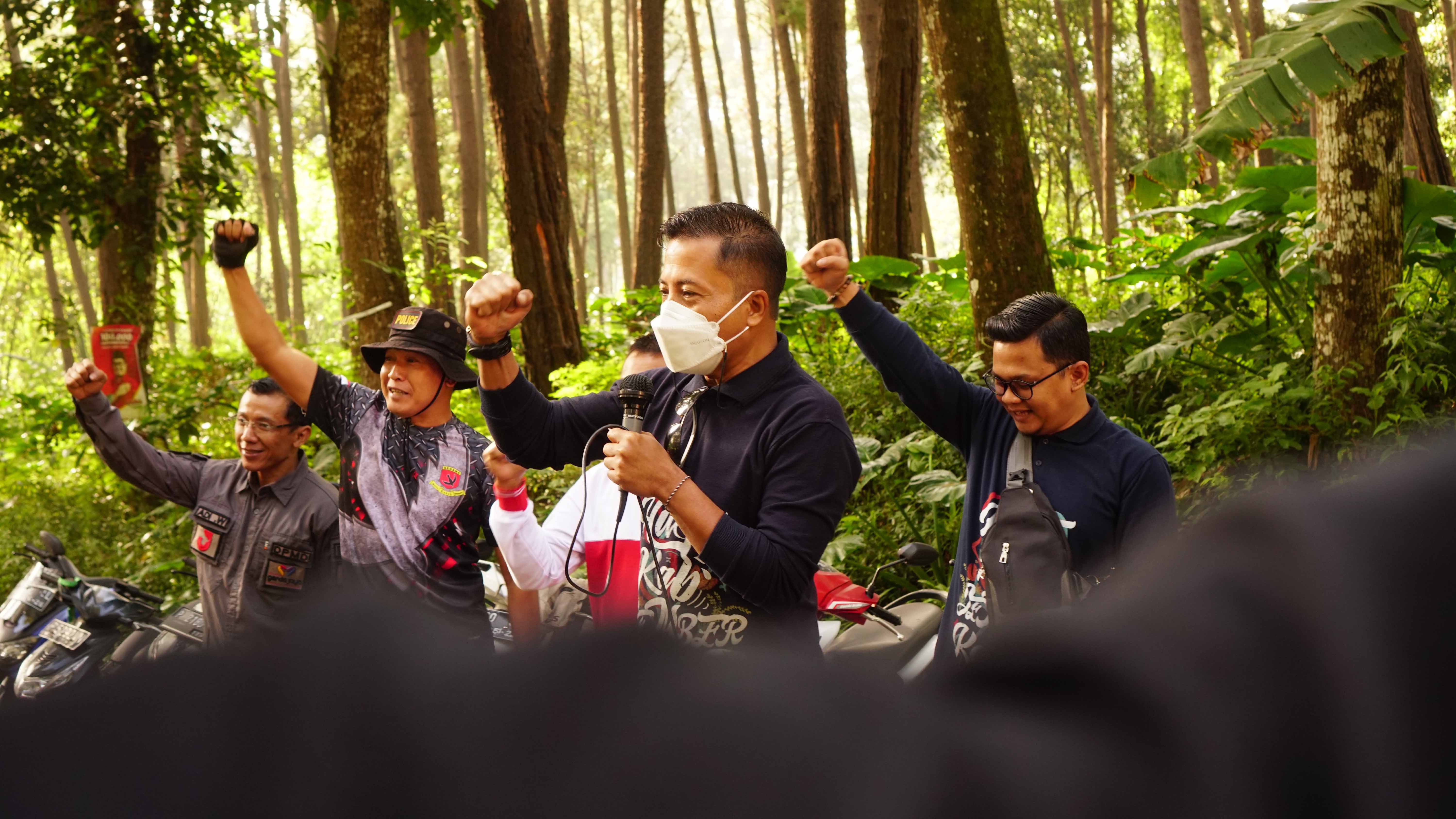 DPMD Jember Gelar Bulan Bhakti Gotong Royong di Desa Sidomulyo
