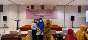 Tingkatkan Pelayanan, Pelaku Pariwisata Desa Wisata Sidomulyo Dapatkan Pelatihan Jasa Pariwisata dari DISPAR Provinsi Jawa Timur.