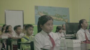 Cetak Bibit-Bibit Konten Kreator Baru, KKN-T Ilmu Komunikasi Unesa Adakan Pelatihan Konten Kreator