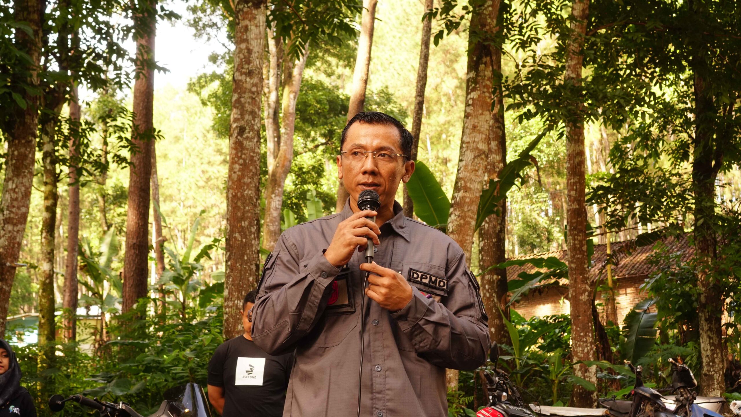 DPMD Jember Gelar Bulan Bhakti Gotong Royong di Desa Sidomulyo