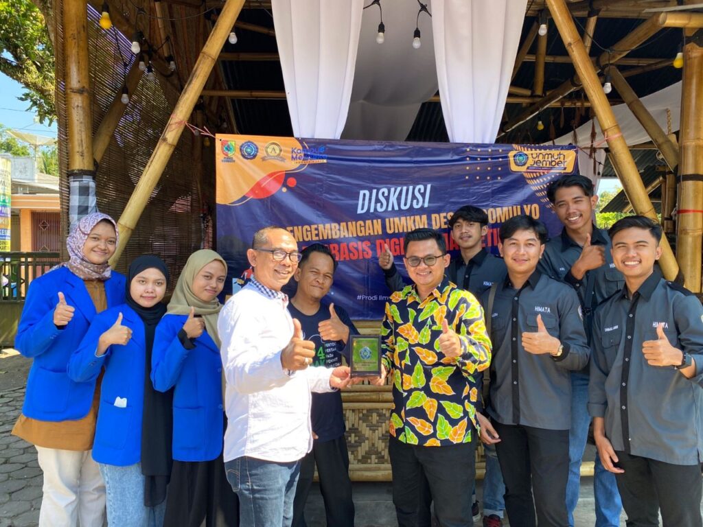 UMKM Desa Sidomulyo Mendapatkan Pelatihan Pengembangan UMKM Berbasis Digital Marketing