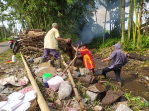 Inginkan Pengairan Sawah Lancar, Masyarakat Curah manis Melakukan Gotong Royong