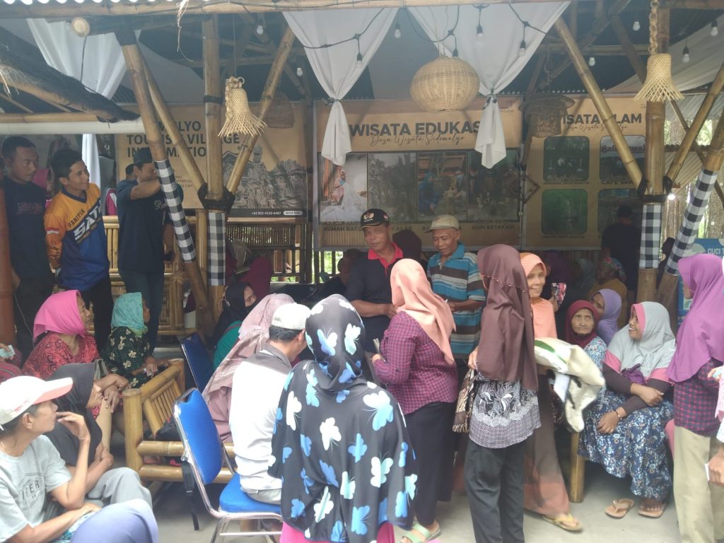 PemDes Sidomulyo Salurkan Bantuan Beras 10 Kg Kepada 217 KPM dari Cadangan Pangan Pemerintah Tahun 2023