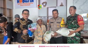 Pemdes Sidomulyo Salurkan Bantuan Beras dan Minyak kepada 1.271 KPM, Warga Terbantu Penuhi Kebutuhan Pokok