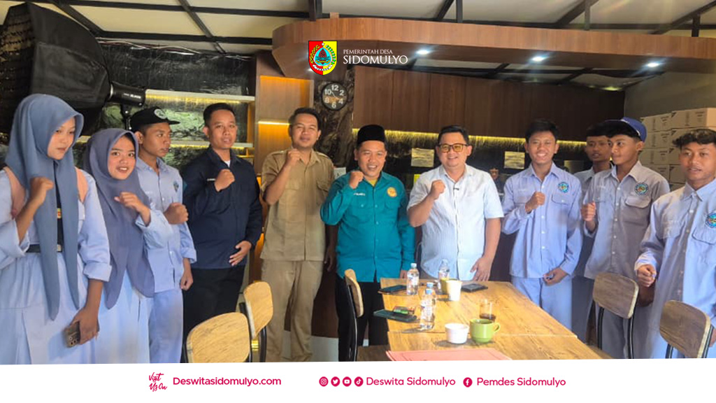Pamit dengan Jejak Kreatif, Pemdes Sidomulyo Apresiasi Dedikasi Siswa PKL SMK IBU Pakusari